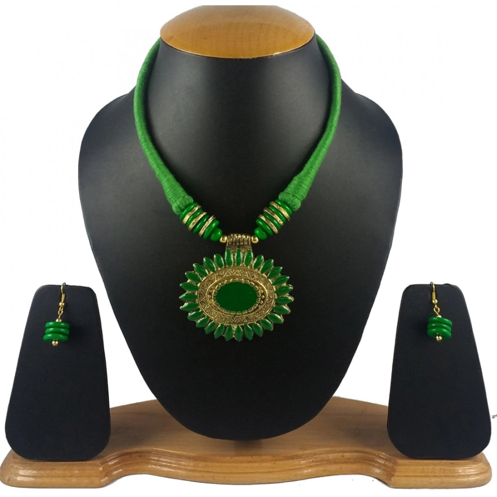 indoraa Women's Green Color Designer Tibetan Style Fashion Necklace Set (Color: Green)