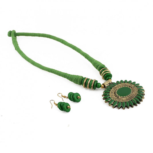 indoraa Women's Green Color Designer Tibetan Style Fashion Necklace Set (Color: Green)