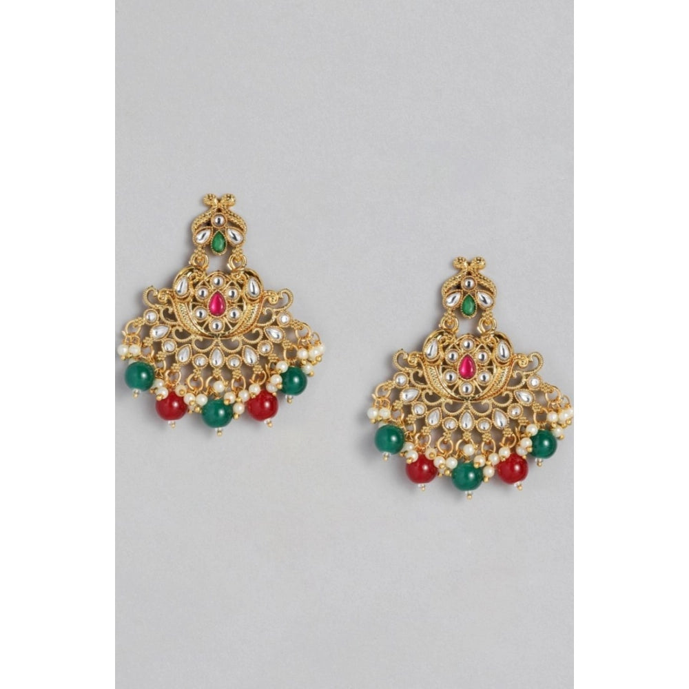indoraa Women's Rose Gold Plated Alloy Kundan Earrings &amp; Mangtikka (Red &amp; Green)
